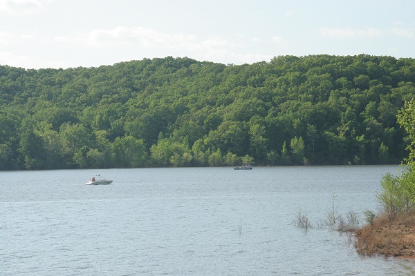 a boat on the lake