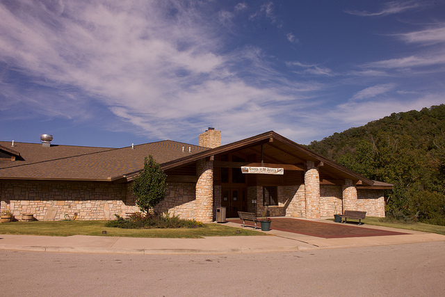 exterior of Emory Melton Inn and Conference Center