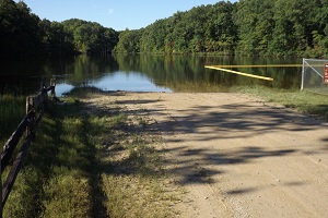 gravel/dirt boat launch area