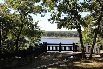 wood overlook with views of Mark Twain Lake