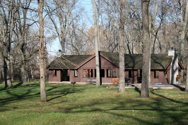 shelter under lofty trees